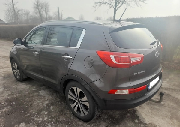 Kia Sportage cena 37900 przebieg: 190000, rok produkcji 2011 z Dobrzany małe 67